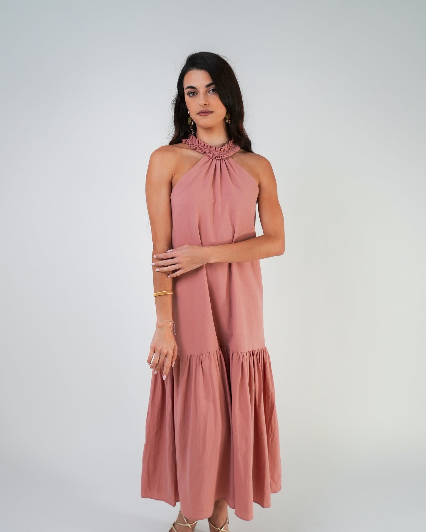 Vestido mimosa — algodón rústico, color rosa empolvado.