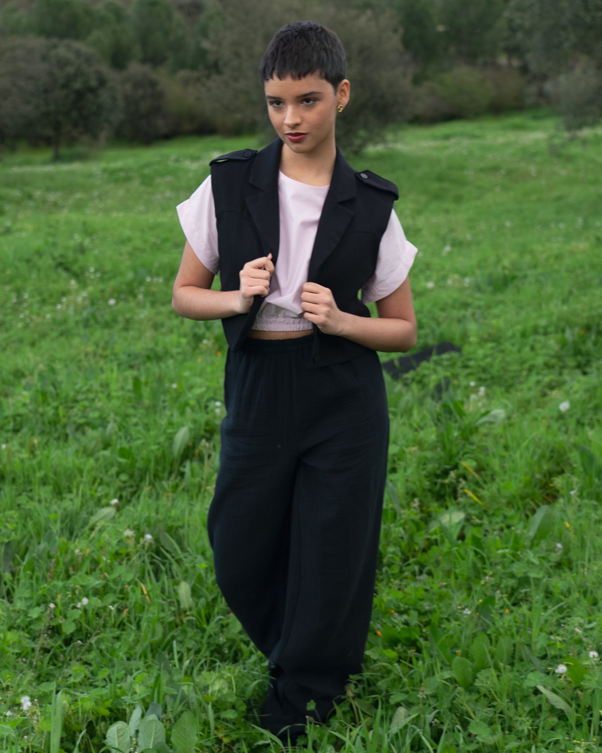 Conjunto de chaleco y pantalones de algodón negro 