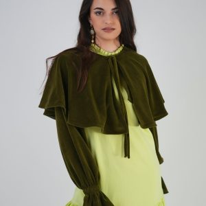 Capa stellata— terciopelo, color verde caqui